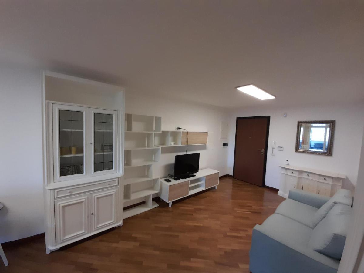 Appartamento Dimora Emilia Lecce Esterno foto