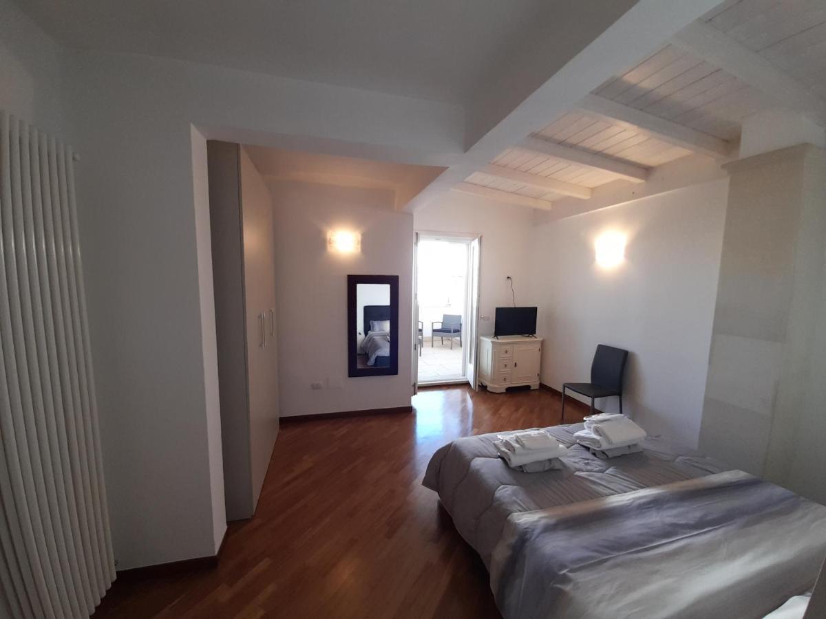 Appartamento Dimora Emilia Lecce Esterno foto